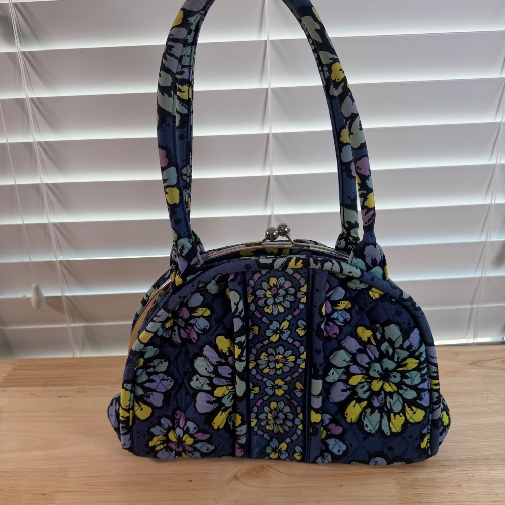 Vera Bradley Eloise Blue Indigo Pop Floral Quilted Pockets Zipper Shoulder Bag